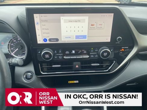 Used 2023 Toyota Highlander XLE image 27