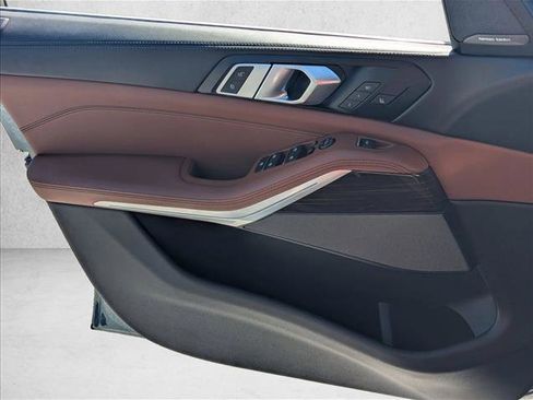 Certified 2024 BMW X5 xDrive40i w/ Executive Package image 11