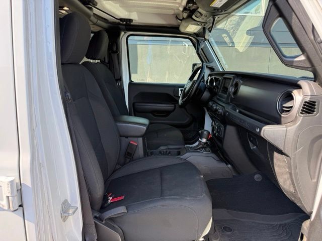 Used 2022 Jeep Wrangler Unlimited Sport AWD/4WD image 9
