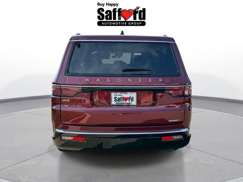Certified 2024 Jeep Wagoneer L Series II w/ Flexible Seating Group AWD/4WD image 10