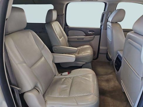 Used 2014 Chevrolet Suburban LTZ AWD/4WD image 27