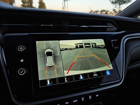 Used 2023 Chevrolet Bolt LT image 29