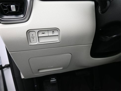 Used 2023 Kia Sorento S w/ Panoramic Sunroof Package image 21