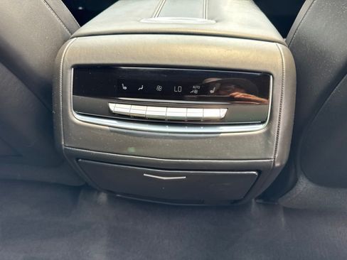 Used 2023 Cadillac Escalade Sport Platinum AWD/4WD image 27