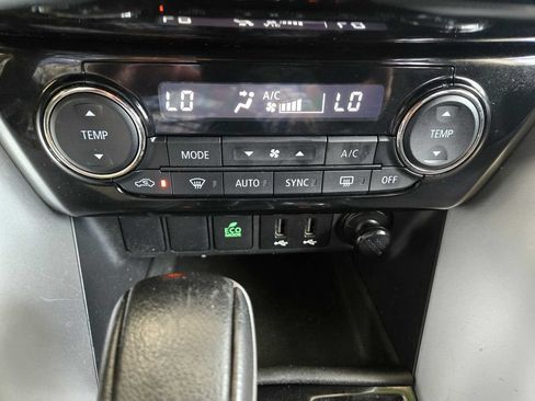 Used 2019 Mitsubishi Eclipse Cross SE AWD/4WD image 17