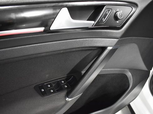 Used 2017 Volkswagen GTI Sport image 15