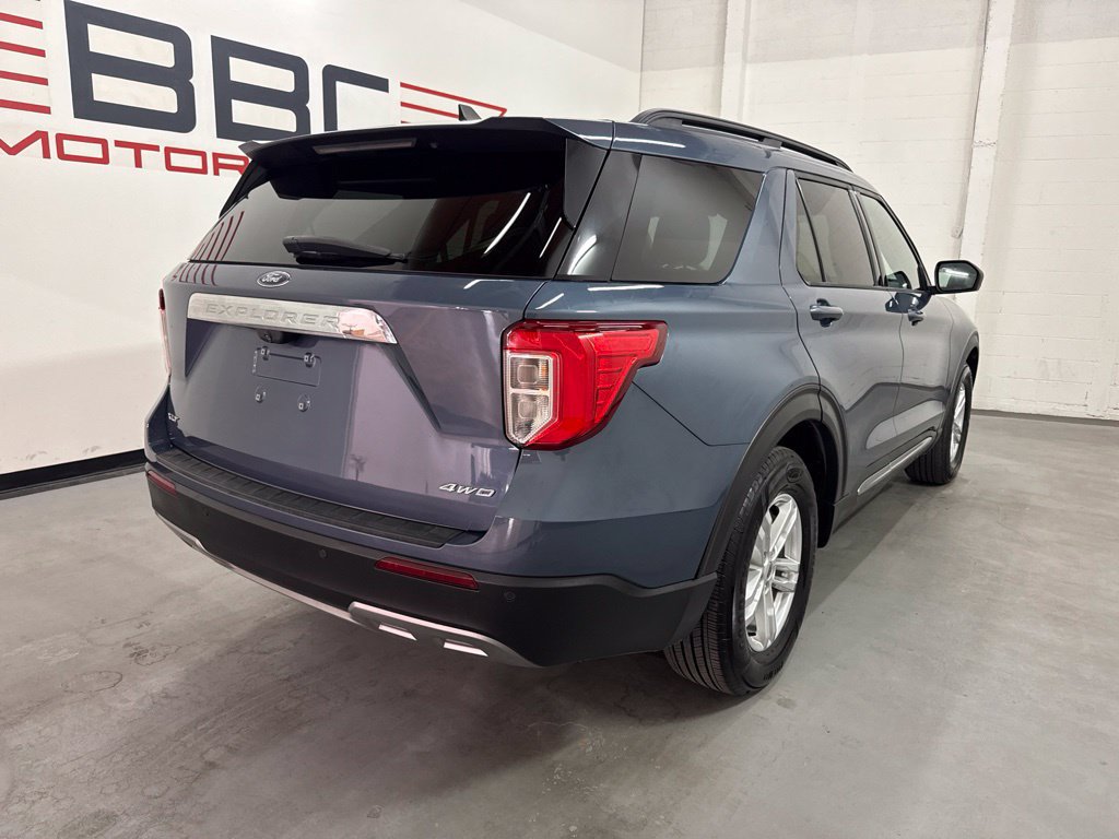 Used 2021 Ford Explorer XLT w/ Equipment Group 202A AWD/4WD image 4