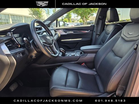 Certified 2025 Cadillac XT5 Premium Luxury FWD image 15