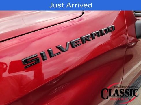Used 2024 Chevrolet Silverado 1500 LT w/ Convenience Package II image 18
