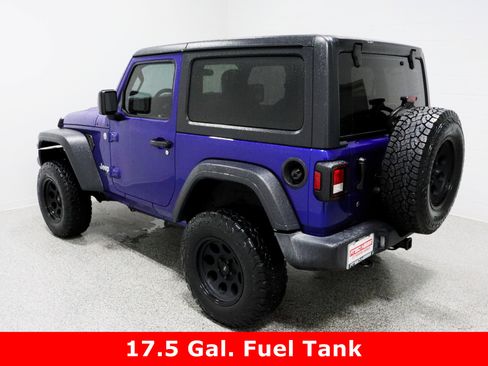 Used 2019 Jeep Wrangler Sport image 9