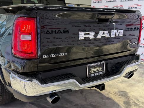 Used 2025 RAM 1500 Laramie image 13