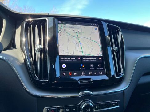 Certified 2023 Volvo XC60 B5 Core w/ Climate Package AWD/4WD image 15