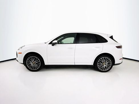 Certified 2023 Porsche Cayenne Platinum Edition AWD/4WD image 2