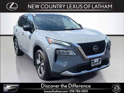 Used 2022 Nissan Rogue Platinum w/ Head-Up Display Package AWD/4WD image 1