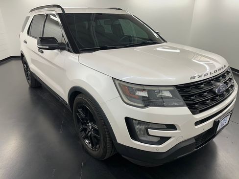 Used 2017 Ford Explorer Sport w/ Equipment Group 401A image 7