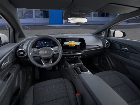 New 2026 Chevrolet Equinox EV LT image 17