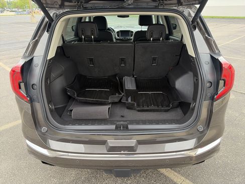 Used 2020 GMC Terrain Denali w/ Denali Premium Package AWD/4WD image 17