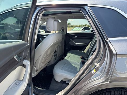 Used 2022 Audi Q5 2.0T Premium AWD/4WD image 34