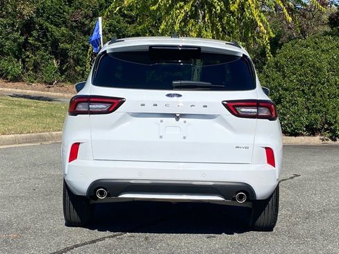 Certified 2023 Ford Escape ST-Line Select w/ Tech Pack #2 image 5