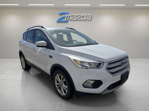 Used 2018 Ford Escape SE image 7