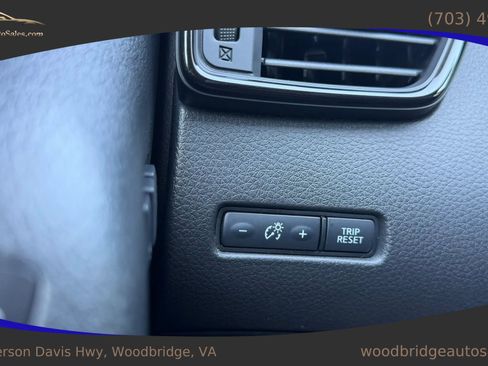 Used 2018 Nissan Rogue SL w/ Premium Package AWD/4WD image 19