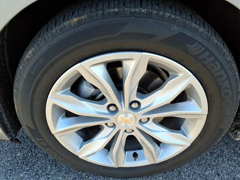 Used 2024 Chevrolet Malibu LT image 10