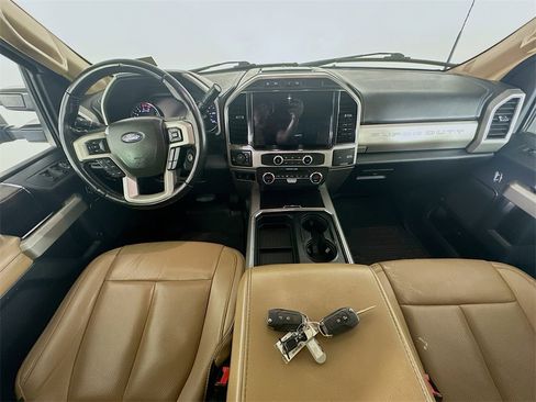 Used 2022 Ford F250 Lariat w/ Chrome Package image 10