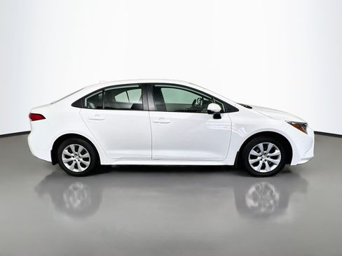 Used 2026 Toyota Corolla LE FWD image 3