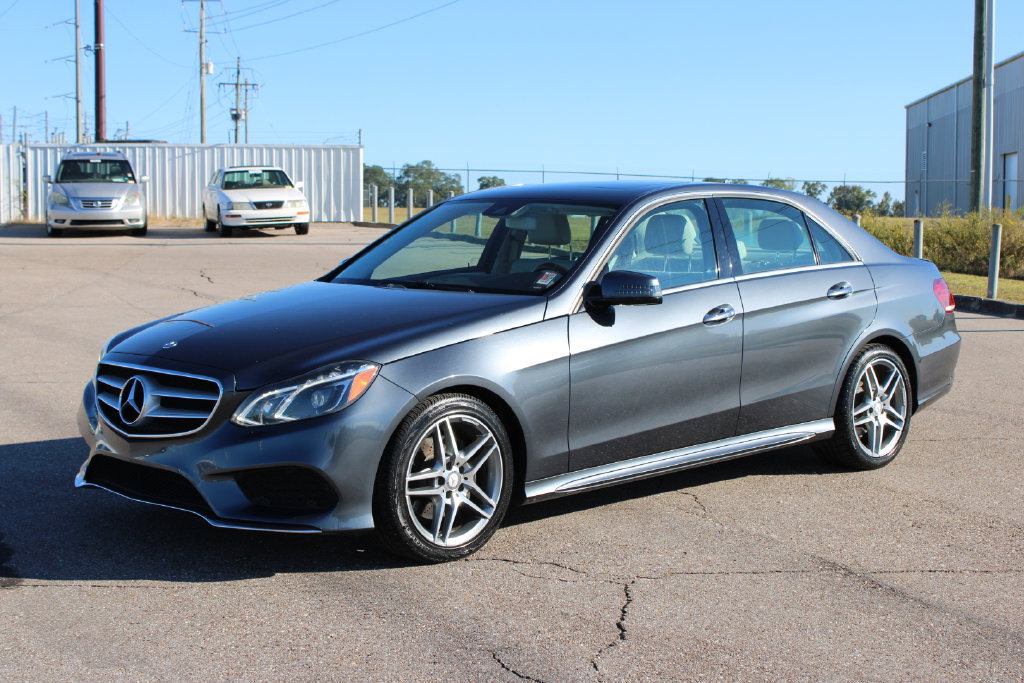 Used 2014 Mercedes-Benz E 350 Sedan image 2