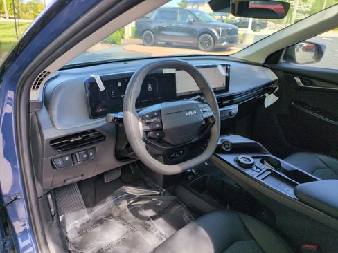 New 2025 Kia EV6 Light w/ Light LR Technology Package RWD image 19