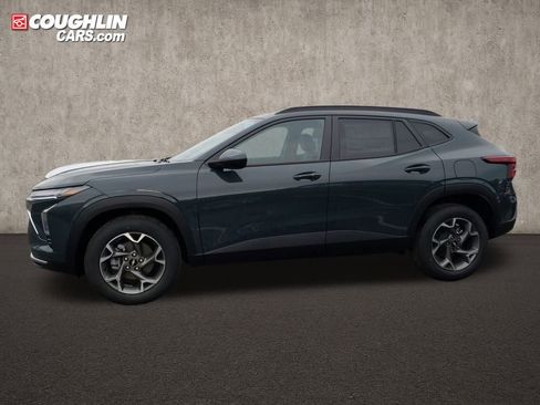 New 2026 Chevrolet Trax LT w/ Sunroof Package image 2