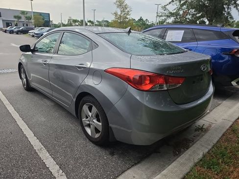 Used 2013 Hyundai Elantra GLS w/ Preferred Pkg FWD image 4