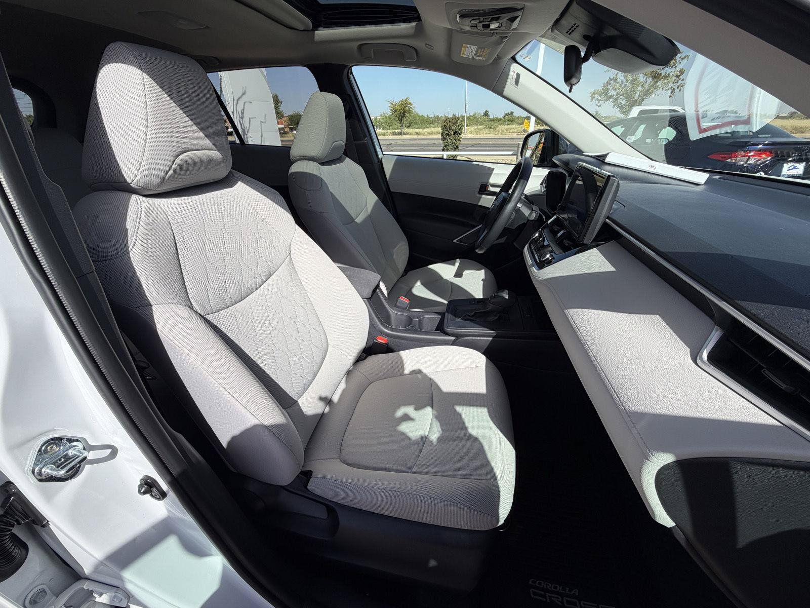 Used 2026 Toyota Corolla Cross LE w/ Moonroof Package FWD image 30