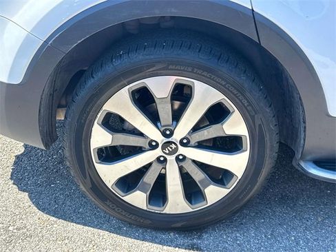 Used 2021 Kia Telluride S image 5