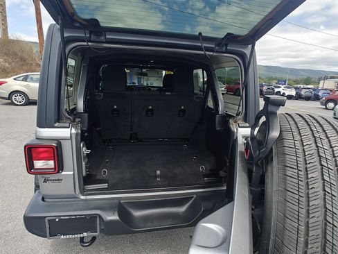 Used 2019 Jeep Wrangler Unlimited Sport S image 5