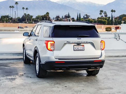 Used 2020 Ford Explorer XLT image 6