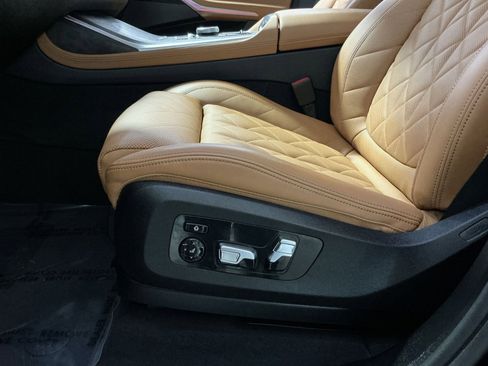 Used 2024 BMW X7 xDrive40i w/ Premium Package AWD/4WD image 15