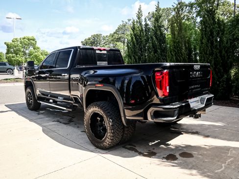 Used 2020 GMC Sierra 3500 Denali w/ Denali Ultimate Package AWD/4WD image 9