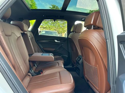 Used 2019 Audi Q5 2.0T Premium Plus w/ Premium Plus Package image 29