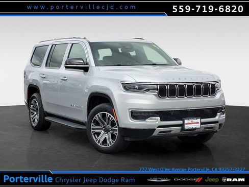 Used 2024 Jeep Wagoneer Series II w/ Flexible Seating Group RWD image 1