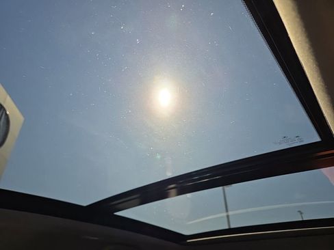 Used 2023 Acura MDX SH-AWD image 7