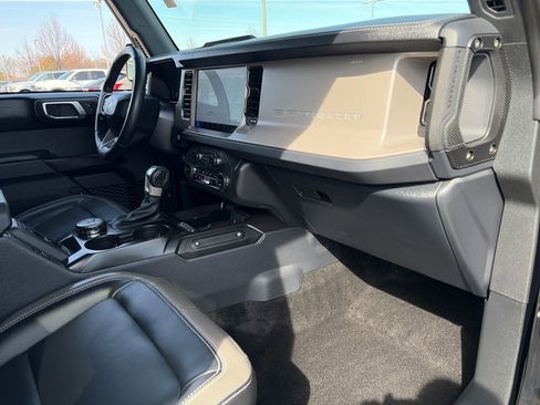 Used 2025 Ford Bronco Outer Banks image 11