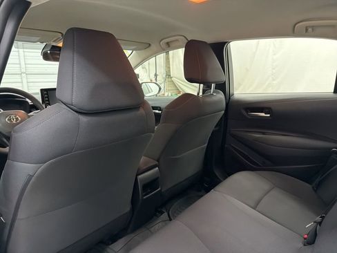 Used 2020 Toyota Corolla LE image 18