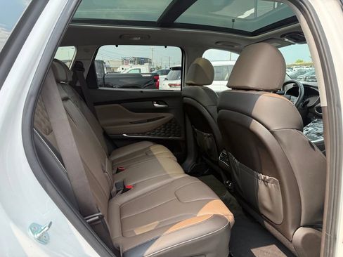 Used 2023 Hyundai Santa Fe Limited AWD/4WD image 17