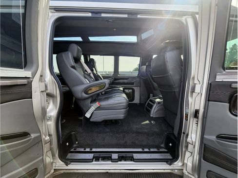 Used 2020 Chevrolet Express 2500 w/ Enhanced Convenience Package RWD image 46