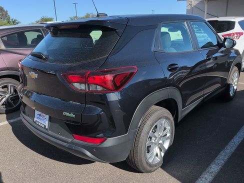 Used 2021 Chevrolet TrailBlazer LS image 3