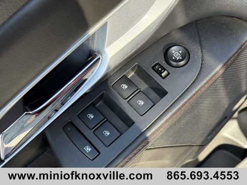 Used 2011 GMC Terrain SLE image 13