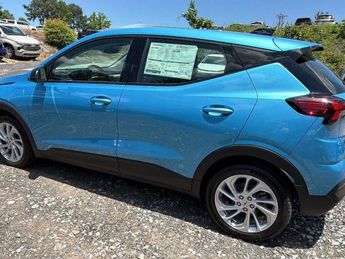 New 2027 Chevrolet Bolt LT w/ Comfort Package FWD image 7