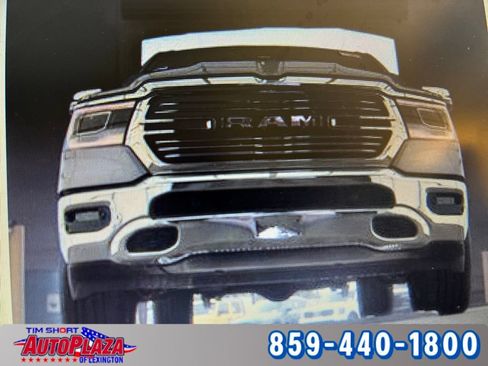 Used 2024 RAM 1500 Laramie AWD/4WD image 3