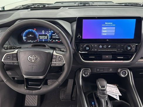 New 2026 Toyota Grand Highlander Platinum image 9